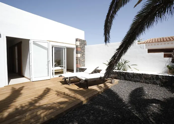 בית הארחה Casa Anahita לאחארס