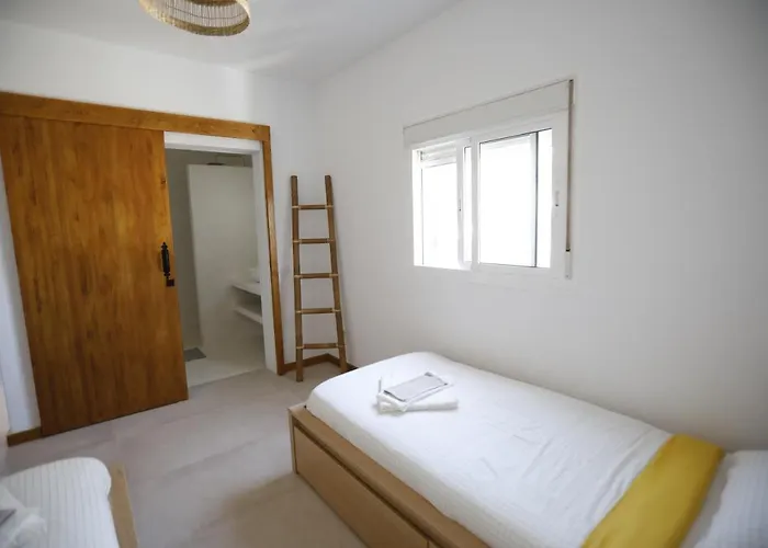 Casa Anahita בית הארחה *